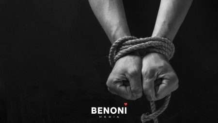 Hands tied - Trafficking